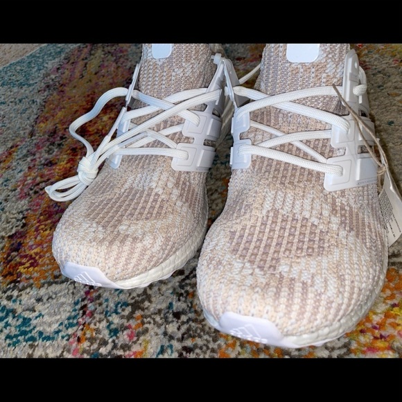 NWT🤩🤩🚨🚨🚨
Wmns UltraBoost 4.0 DNA 'White Cream' 2021 Size 12.5 - Picture 5 of 11